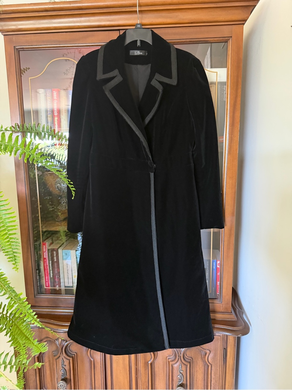 Velvet Single-Button Black Trench Coat with Gray Trim